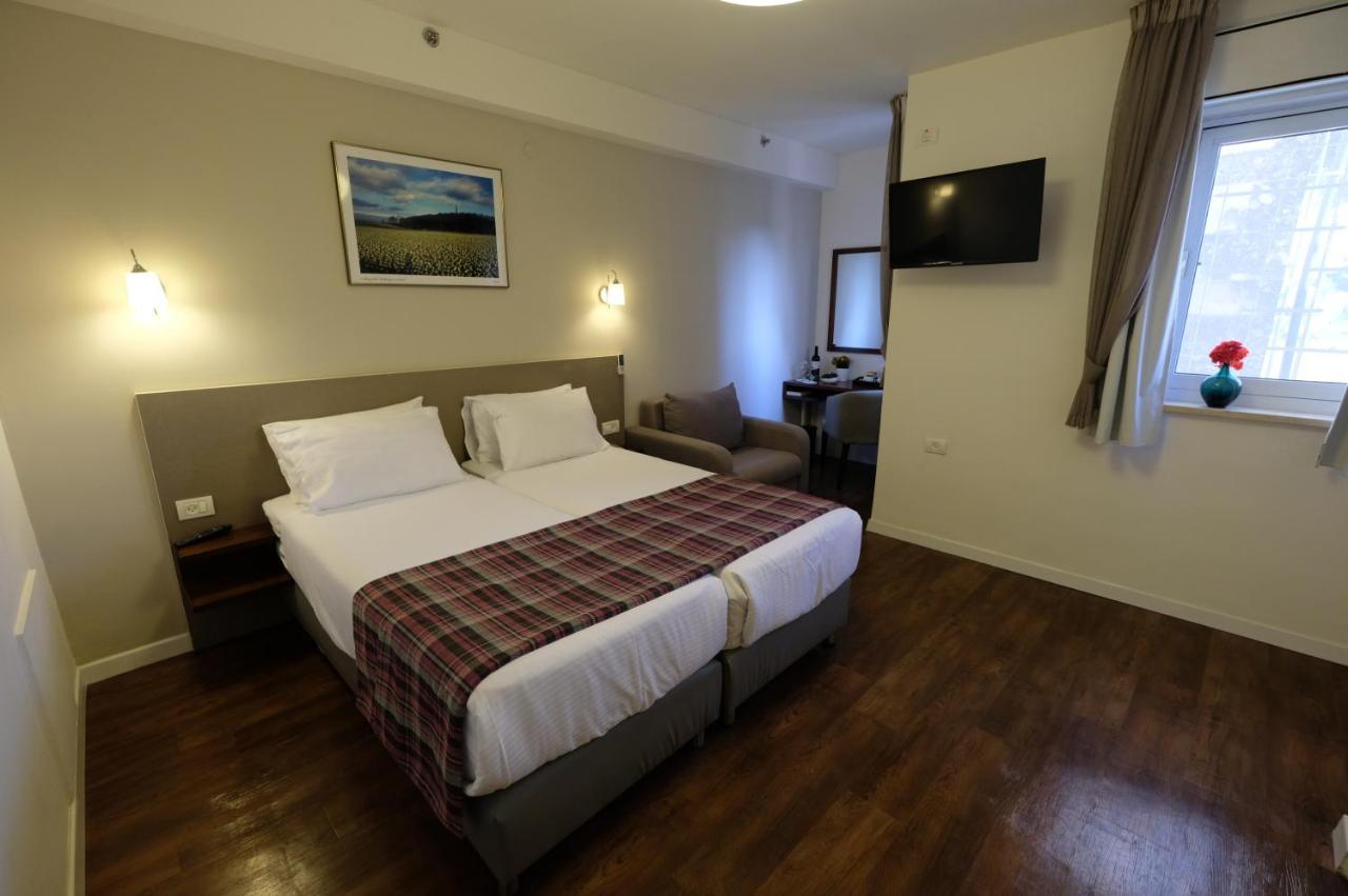 Twin Room with Garden View,1386187472:JPEG
